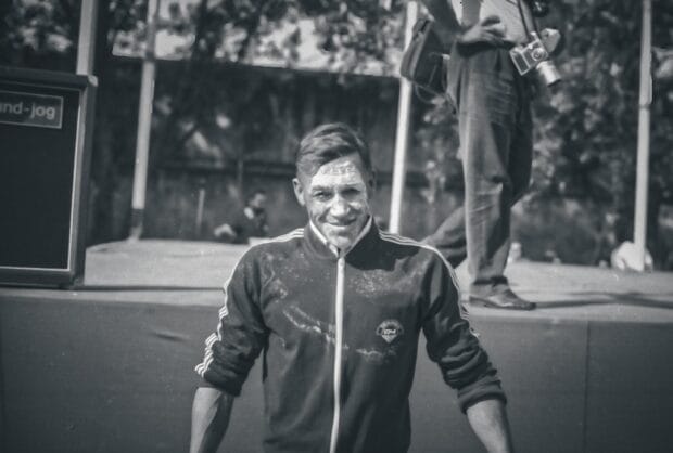 cara enfarinhada, jogo da farinha