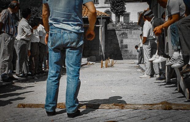 lançamento no jogo dos bilros ou cento e vinte